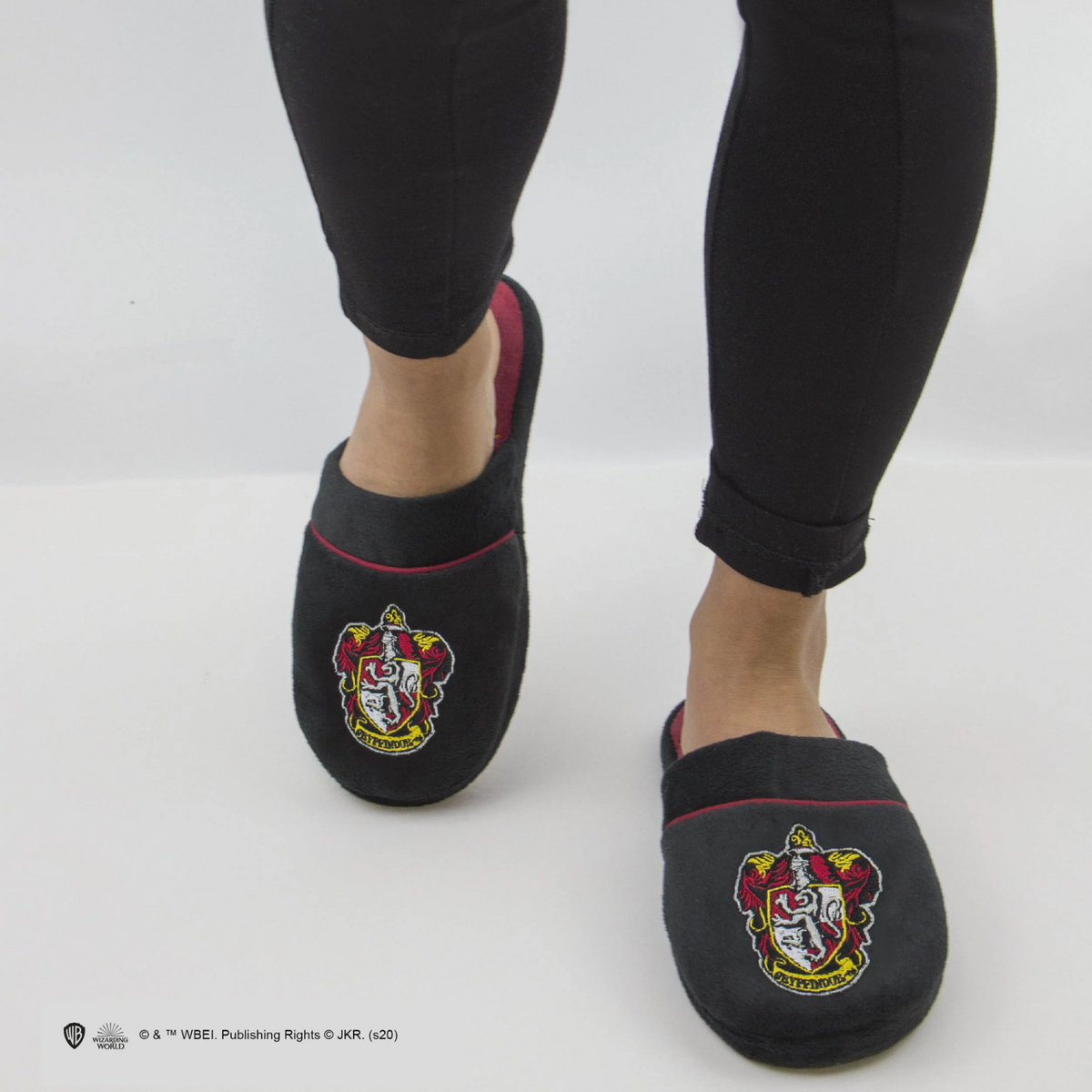 CINEREPLICAS: HARRY POTTER - GRYFFINDOR SLIPPERS EU 40-45 / US 7-11