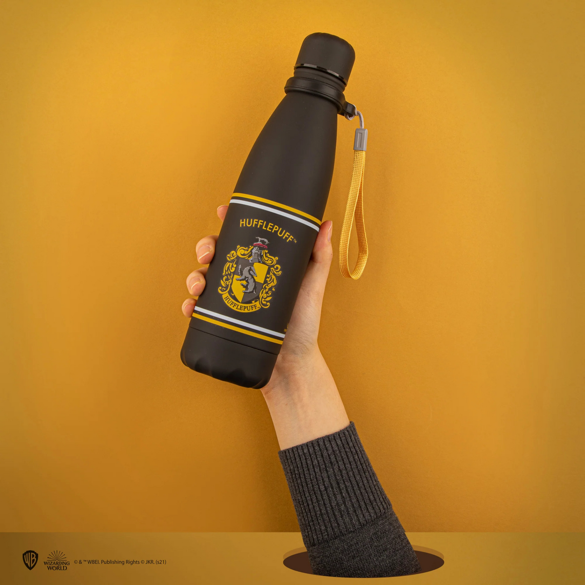 CINEREPLICAS: HARRY POTTER - HUFFLEPUFF WATER BOTTLE