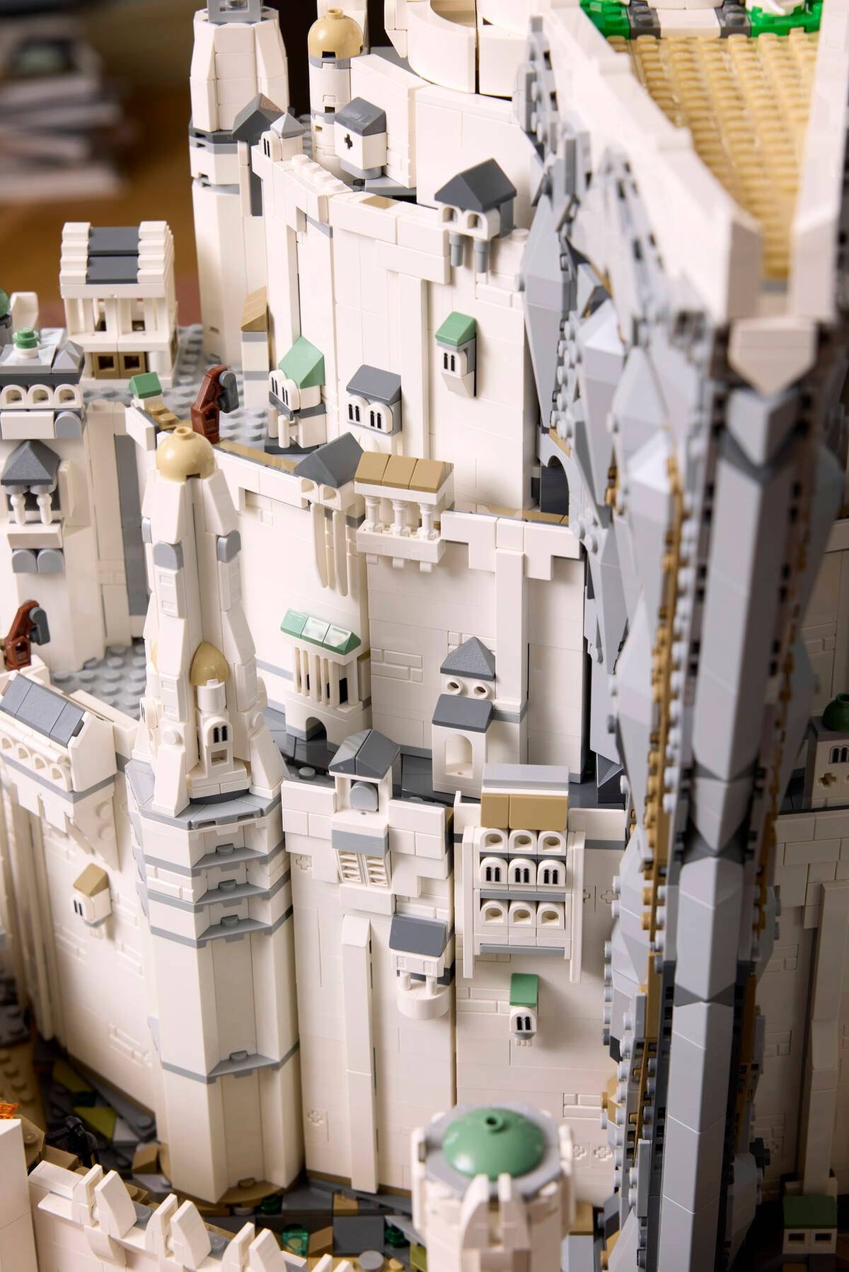 LEGO ICONS - THE LORD OF THE RINGS: MINAS TIRITH #11377