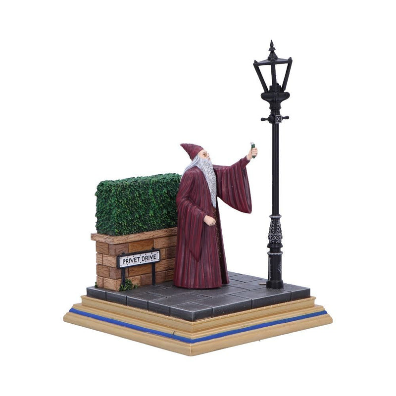 NEMESIS NOW HARRY POTTER PRIVET DRIVE LIGHT UP FIGURINE 18.5CM