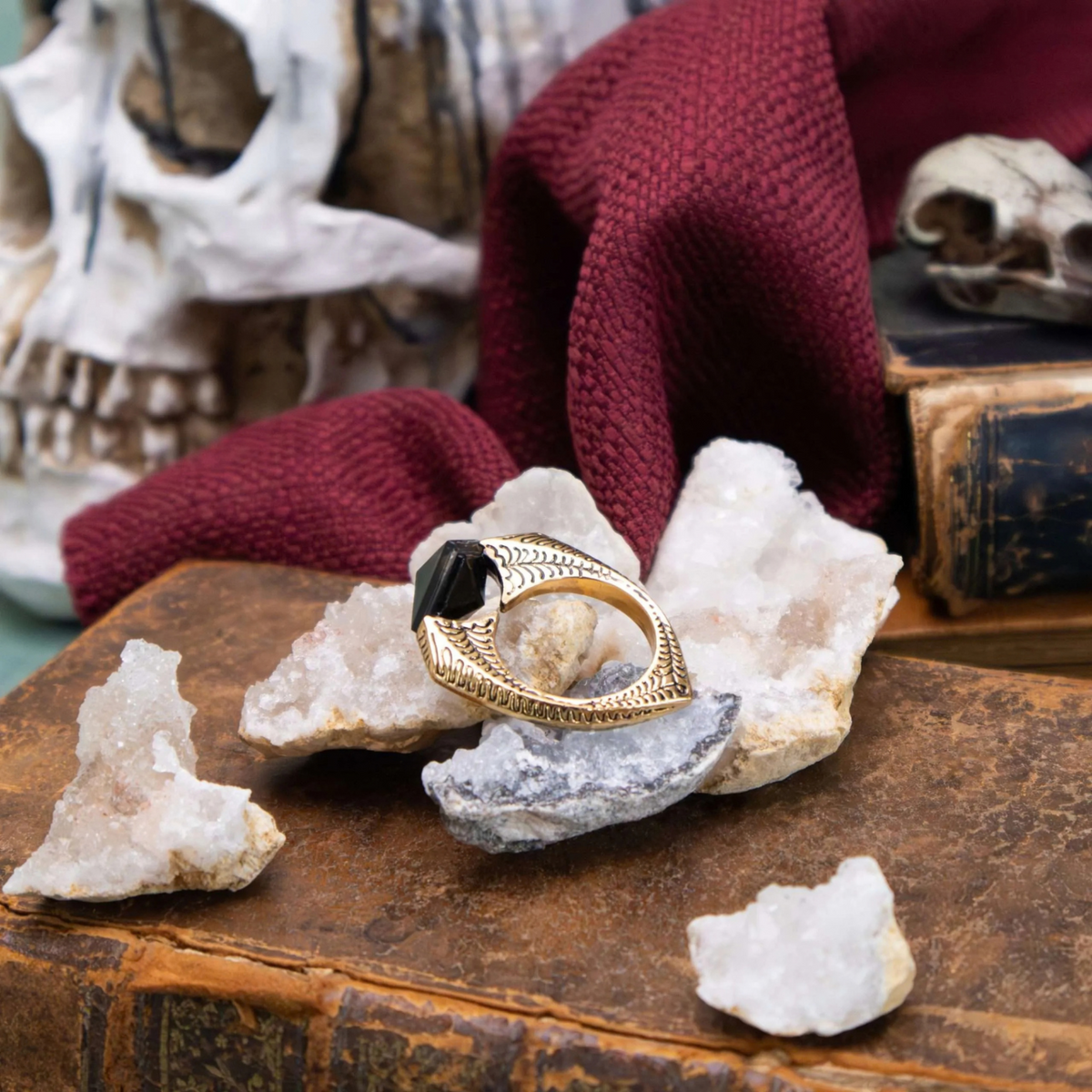 NOBLE COLLECTION - HARRY POTTER - THE HORCRUX RING