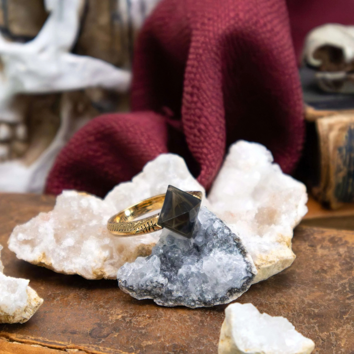 NOBLE COLLECTION - HARRY POTTER - THE HORCRUX RING