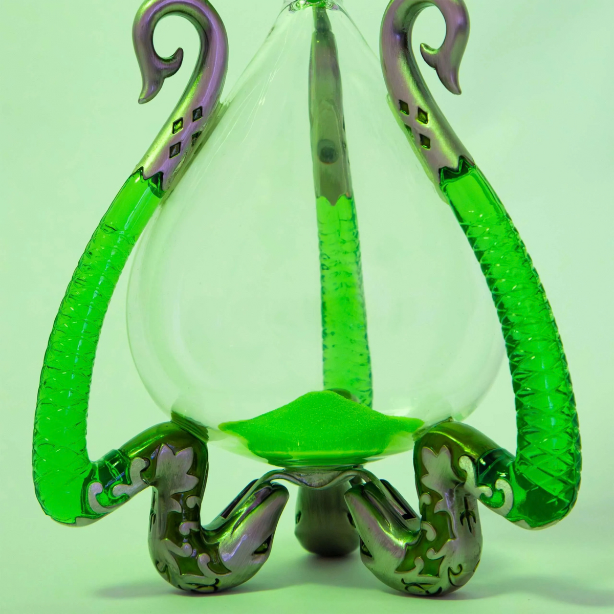 NOBLE COLLECTION - HARRY POTTER - THE SLUGHORN HOURGLASS