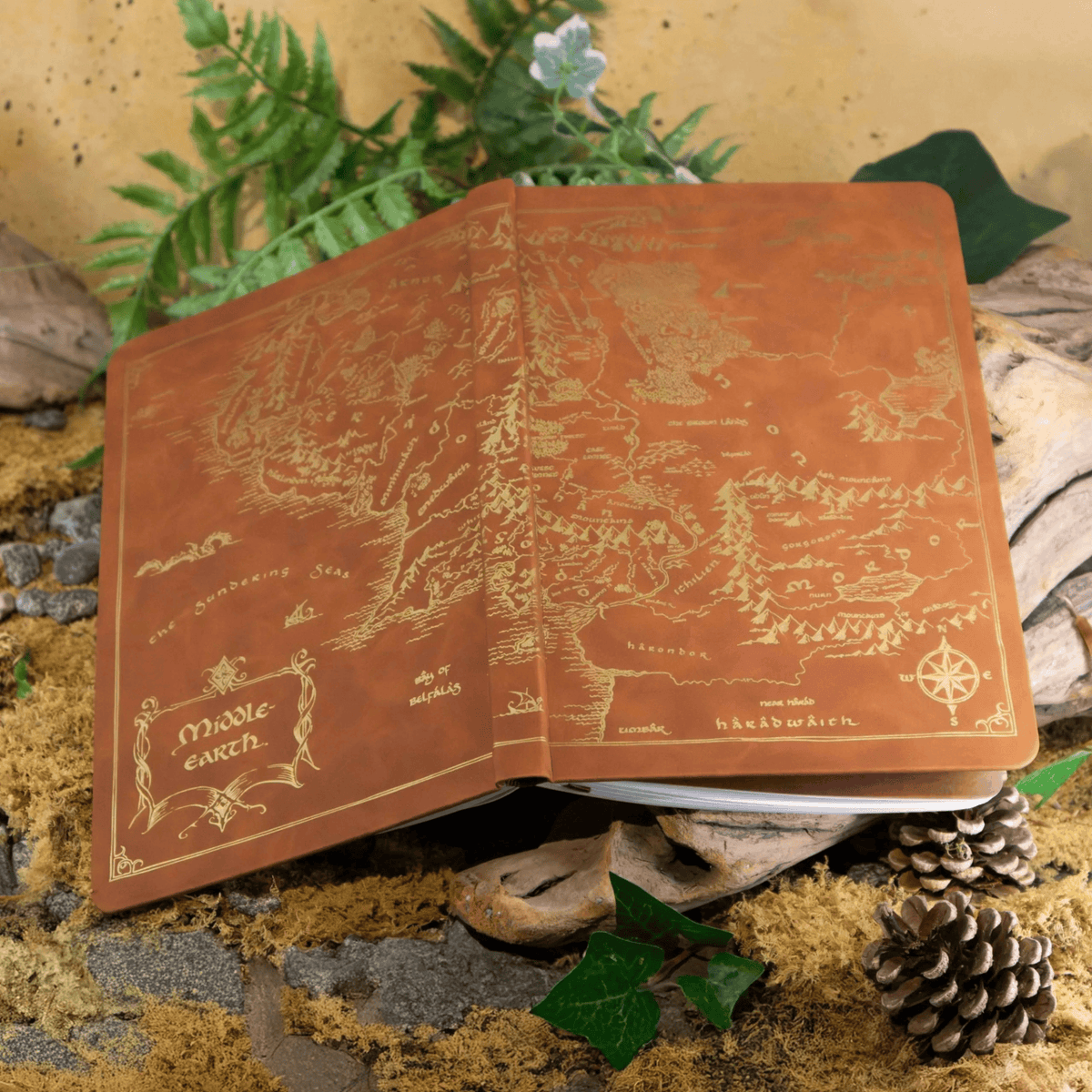 NOBLE COLLECTION - LORD OF THE RINGS - MAP OF MIDDLE EARTH JOURNAL