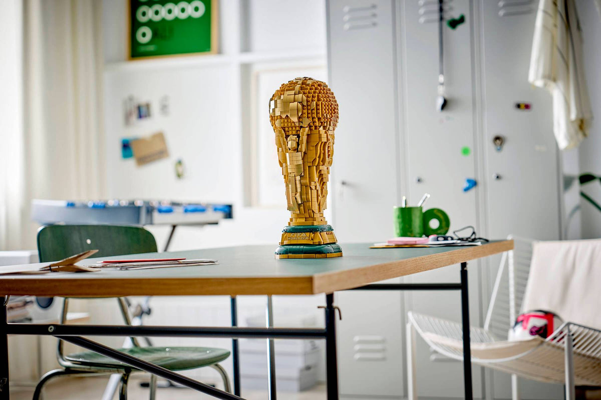 LEGO EDITIONS SPORTS - FIFA WORLD CUP OFFICIAL TROPHY #43020 5702018069608