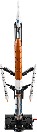 LEGO TECHNIC - NASA ARTEMIS SPACE LAUNCH SYSTEM ROCKET