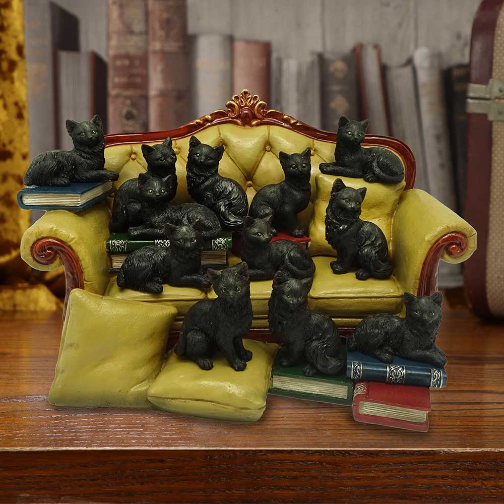 NEMESIS NOW COUCH CLOWDER ASSORTED 8012699990038