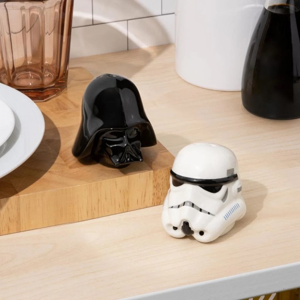 PALADONE DARTH VADER AND STORMTROOPER SALT AND PEPPER SHAKE 5056577737233