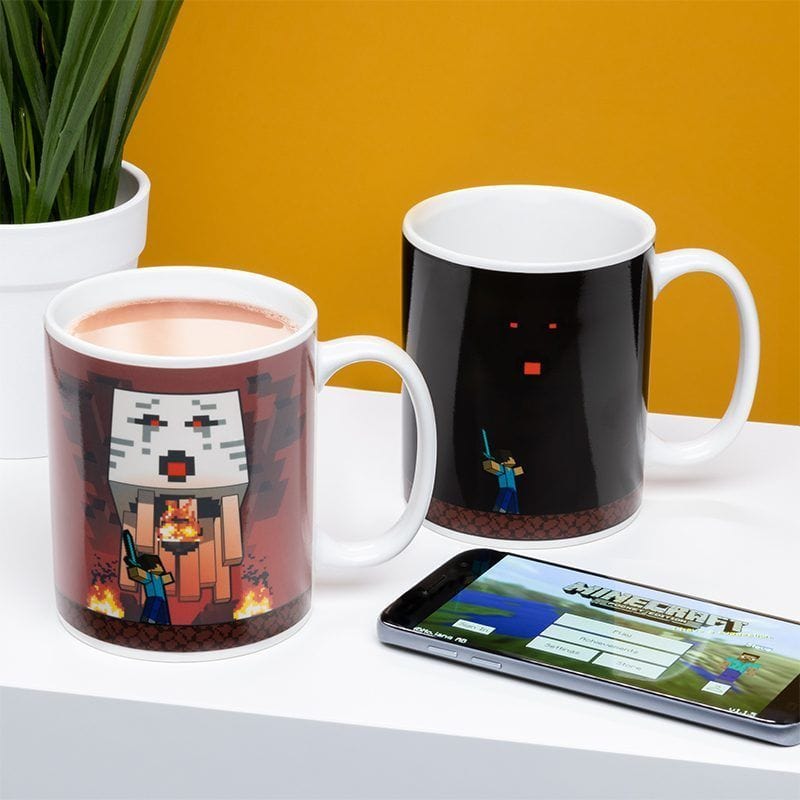 PALADONE MINECRAFT NETHER HEAT CHANGE MUG 5055964799496