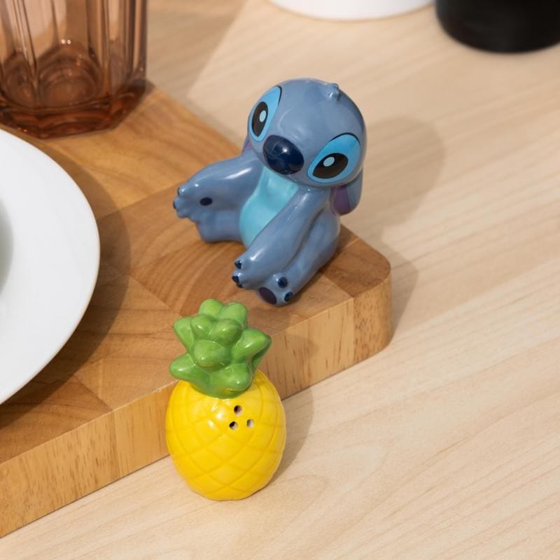 PALADONE STITCH AND PINEAPPLE SALT AND PEPPER SHAKERS 5056577732948