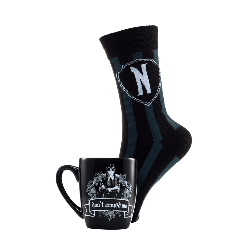 PYRAMID WEDNESDAY (WEAR BLACK) MUG & SOCKS SET - DAMAGED BOX 3200000002982