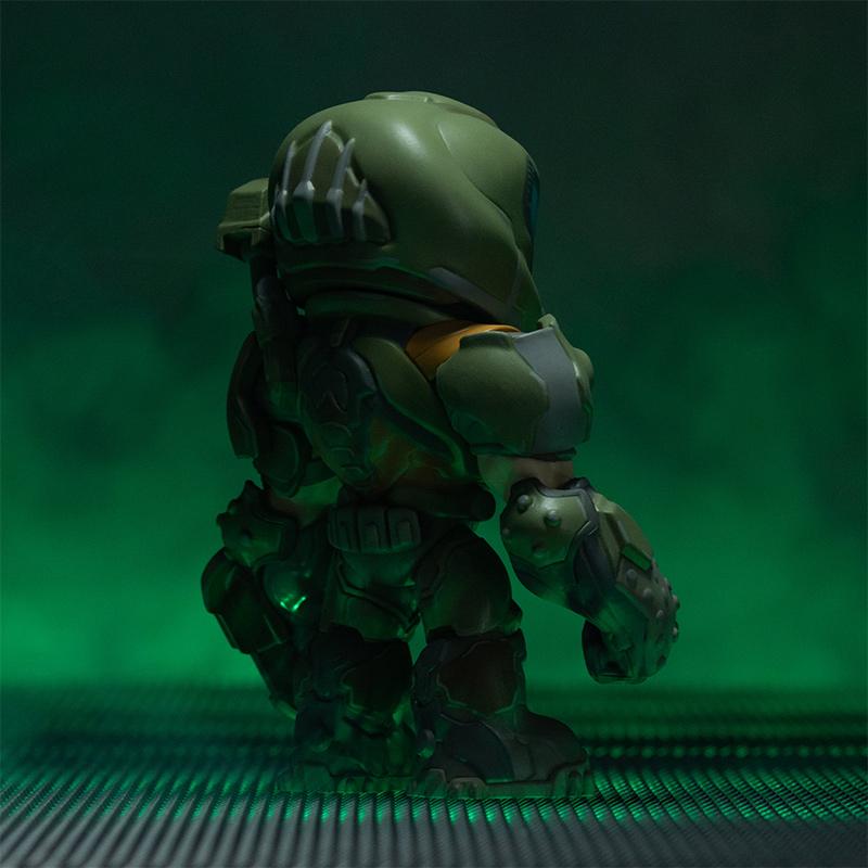 MERCHANDISE DOOM - DOOM SLAYER COLLECTIBLE FIGURINE 5056280426301