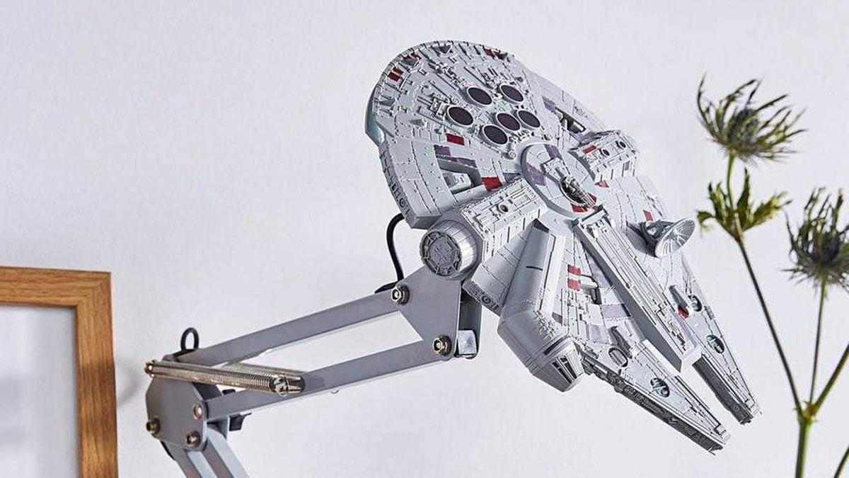PALADONE MILLENNIUM FALCON POSABLE DESK LIGHT V2 5055964725358